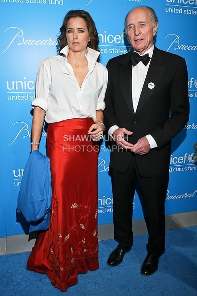 A picture of Tea Leoni with her father, Anthony Pantaleoni.